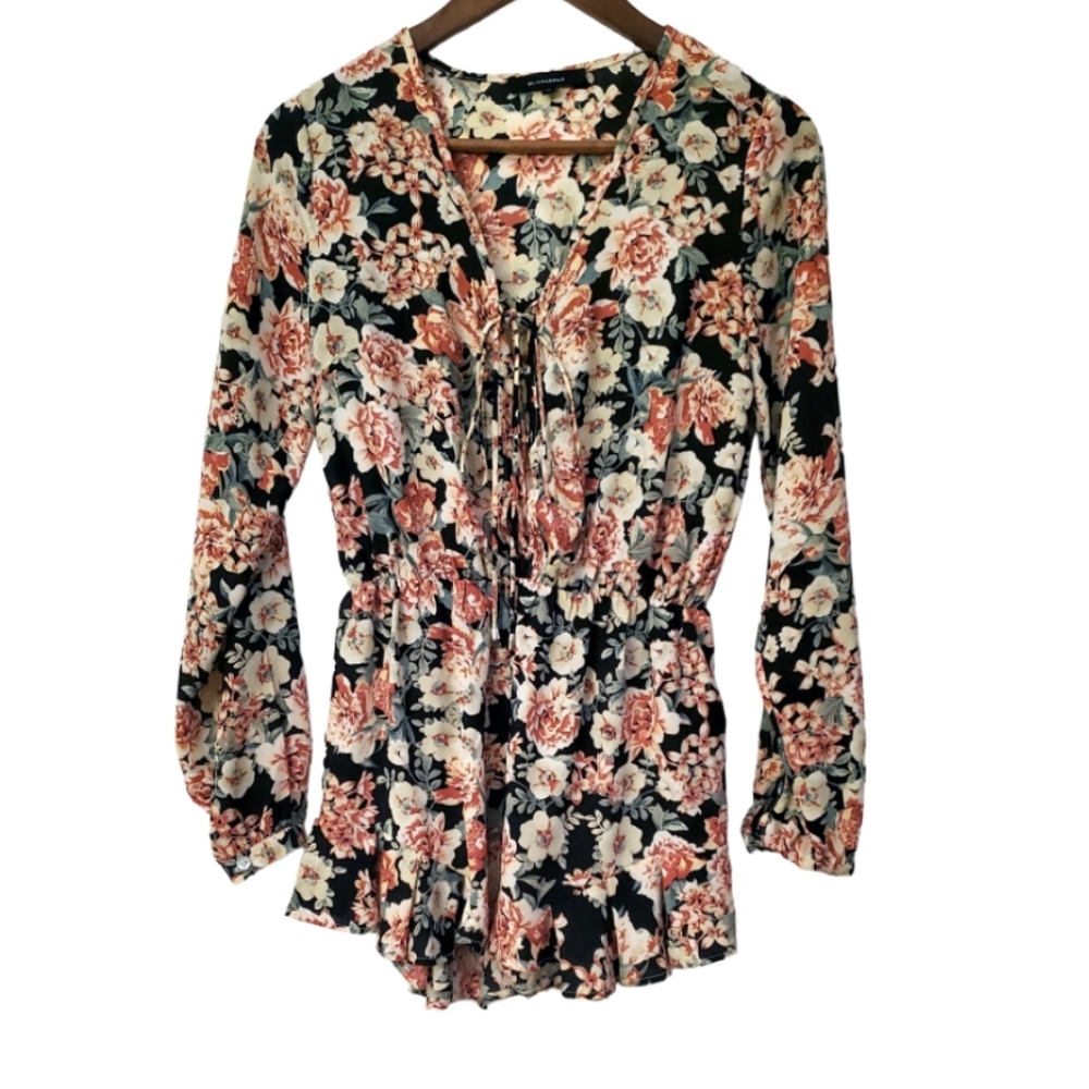 Olivaceous long sleeve short pink floral romper S